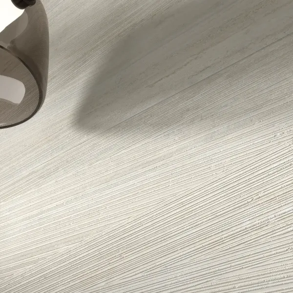 Mgm Travertino vein cut